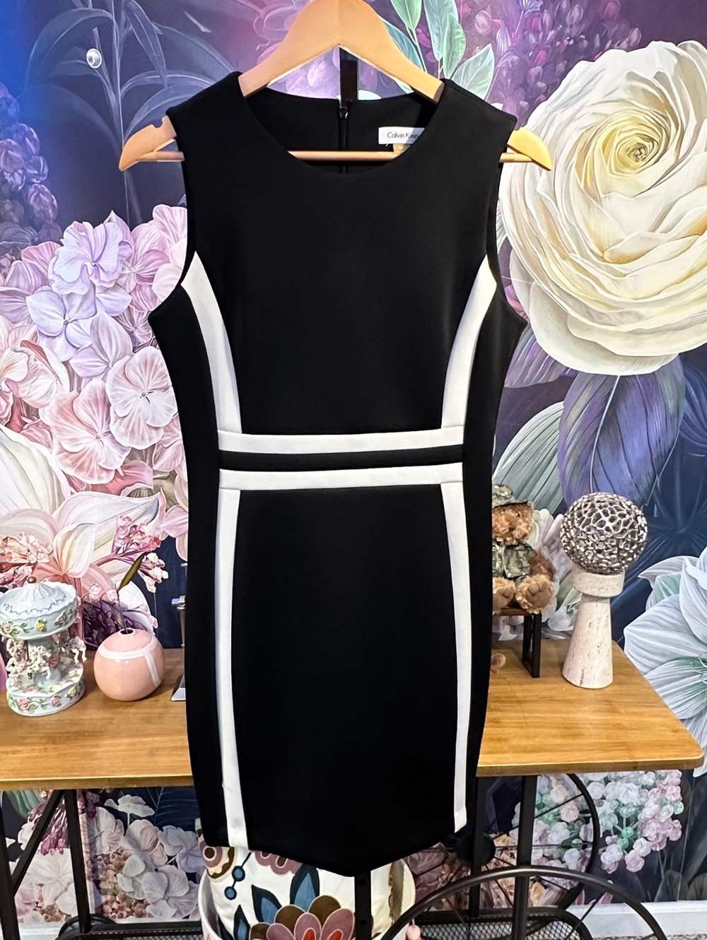 Calvin Klein 10P Sheath Dress Black White Contrast Stretch Polyester Spandex
